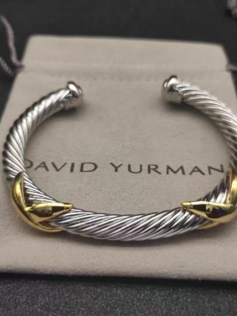 🌸David Yurman Two-Tone X Bracelet